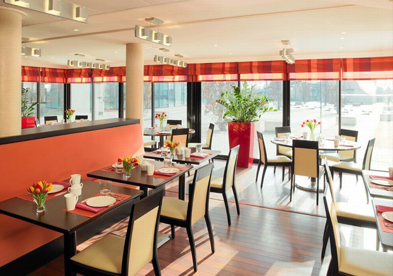 Residhome Val D'Europe Montévrain Ristorante foto