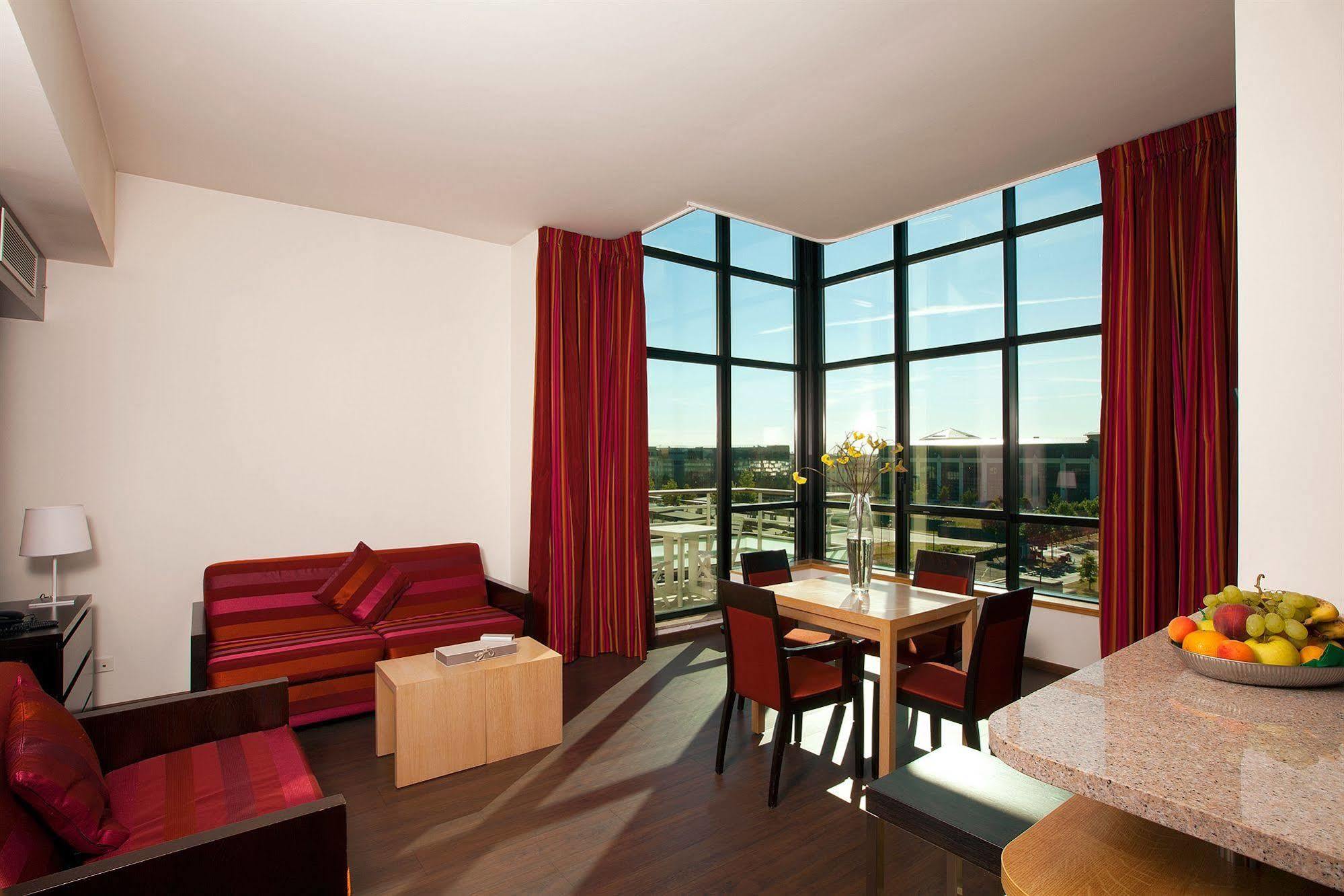 Residhome Val D'Europe Montévrain Esterno foto